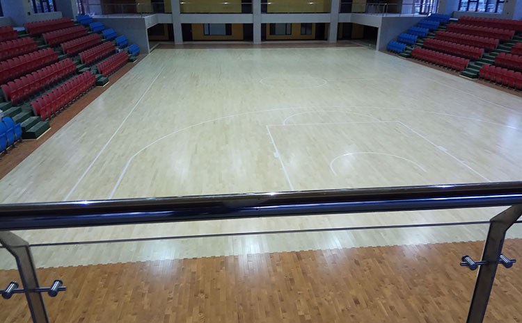 柞木實木運動地板造價是的多少？